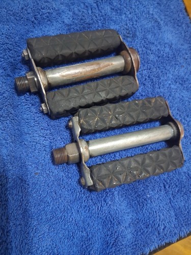 Vintage bicycle pedals - vintage,
