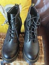Dr Martens Persephone Black Leather Chunky Heeled Platform Size Uk 6 Eu 39