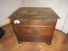 Vintage Metal Wood Coal log Storage Box Fleur de Lis
