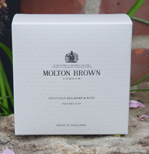 MOLTON BROWN London Rhubarb & Rose 150G Round Disc Pink Perfumed Soap Bar