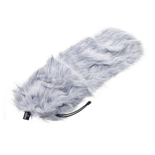 Rode dead wombat - dead, furry