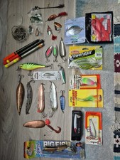Pike lures/tackle Job lot