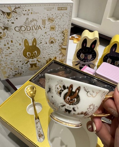 Godiva pop mart - pop,