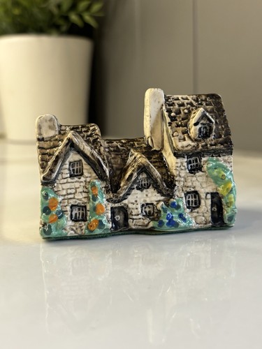 Tey pottery country side - pottery,