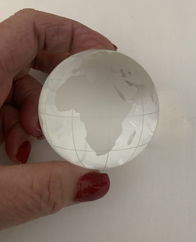 Clear glass paperweight - clear,
