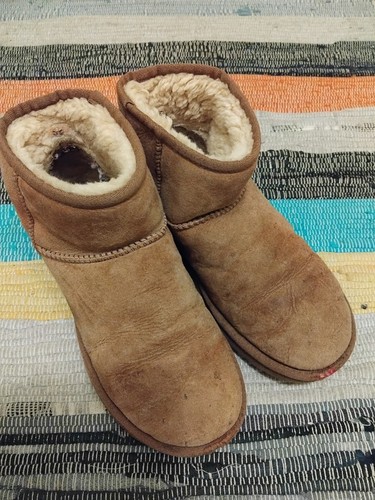 Mini chestnut ugg boots uk6 - mini,