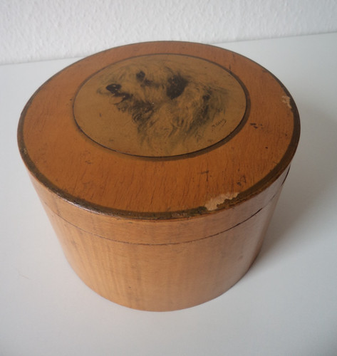 Vintage round wood veneer - vintage, box