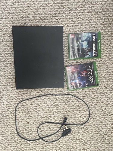 Xbox with power cable and - 1x,
