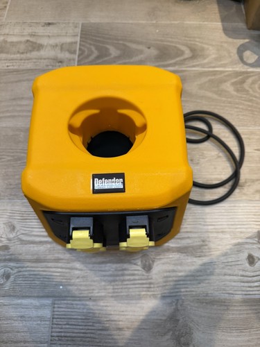 Defender e712654 uplight - defender, v3