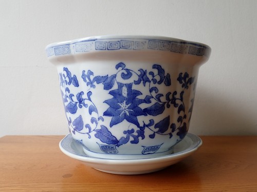 Chinese blue and - , planter