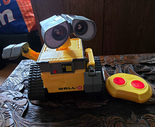 Mattel disney and - pixar, wall-e
