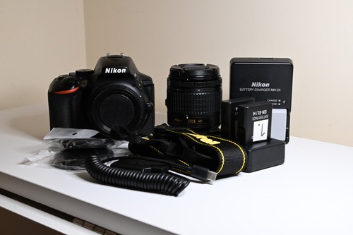 Nikon d5600 camera body - body, +