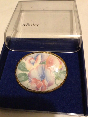 Aynsley vintage brooch - aynsley,
