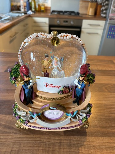 Disney snow globe very rare