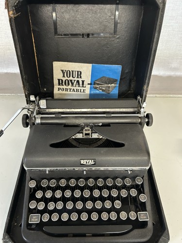 Vintage royal portable - royal,