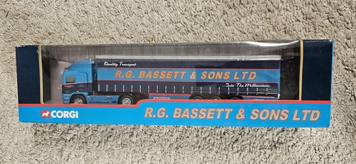Corgi 59539 erf curtainside - 59539,
