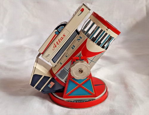1960 tin toy - -,