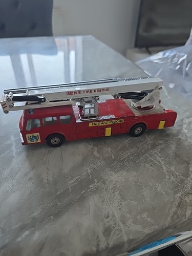 Corgi dennis fire engine - corgi,