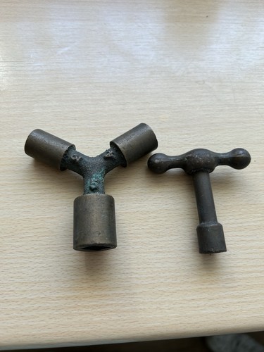 Antique handle brass key - handle,
