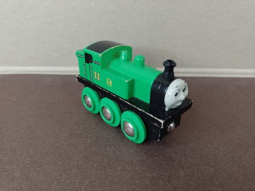 Oliver for wooden train sets - oliver,