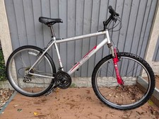 Apollo XC26 Mountain Bike Front Suspension Hardtail Silver Bicycle 18 Gears Mens