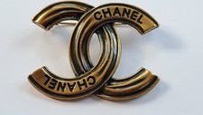 VINTAGE CHANEL CC LOGO BRONZE TONE BROOCH