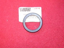 Yamaha TZ500G Centre Clutch  Seal. Genuine Yamaha. New (ba22)