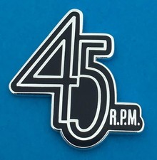 NORTHERN SOUL BADGE - 45 RPM