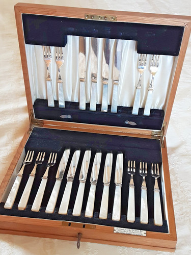 Antique edwards glasgow - x,
