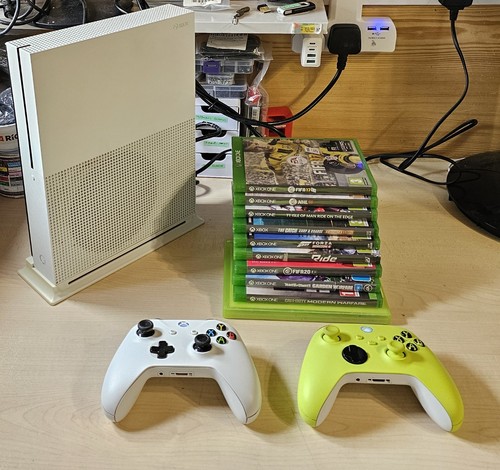Microsoft xbox one console - s,