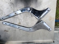 Rear fender mudguard struts