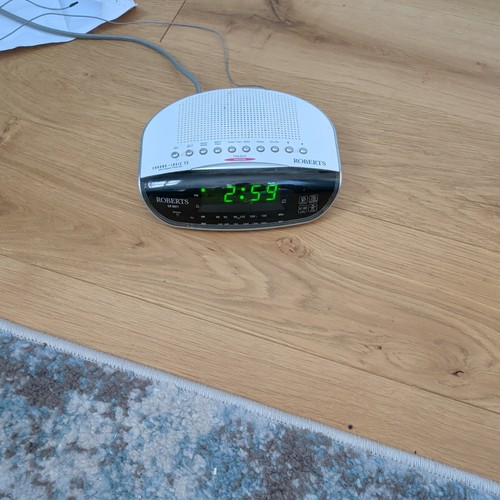 Roberts 9971 digital clock - cr,