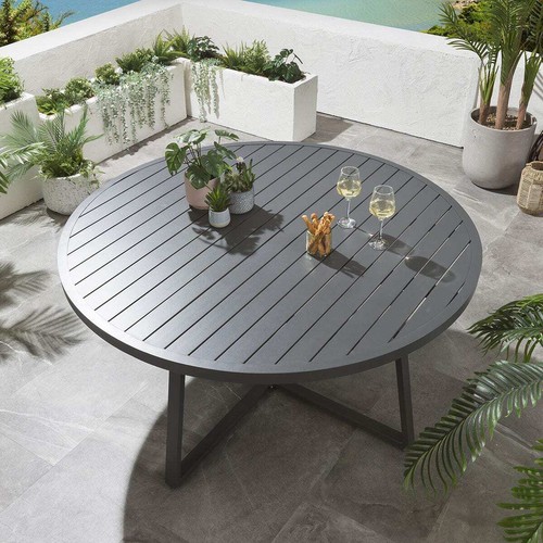 Round large seater - 6, garden