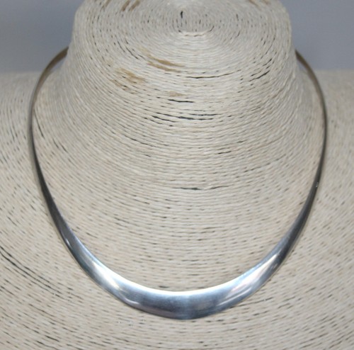 Modernist solid silver simple - solid,