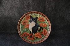 Lesley Anne Ivory Plate, Cats