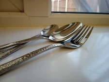 16 Pieces Cutlery Set