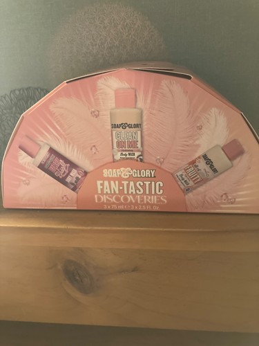 Soap and glory - &,