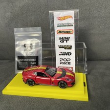 1:64 BURAGO Ferrari 812 Competizione 2021 Rosso Corsa Red Yellow car & display 