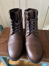 This is a pair of Men’s River Island Tan  padded lace-up boots Size UK 9 New