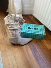 Bertie Women’s Beige Cowboy