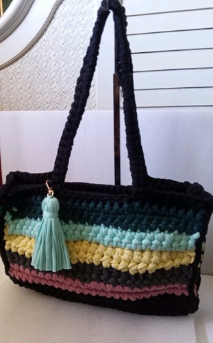 Beautiful dark blue rowed - dark,