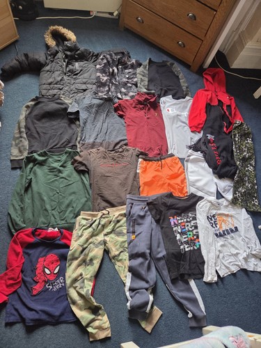 Items large boys bundle - 19,
