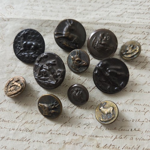 Antique hunting buttons - 11,