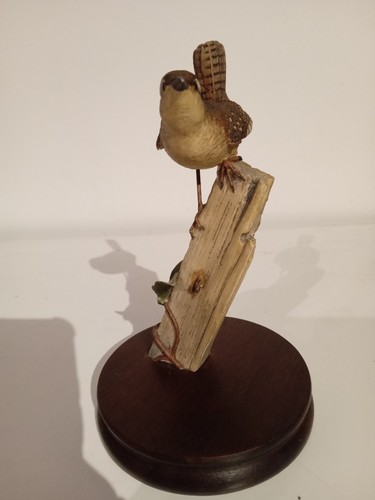 Border fine arts wren - arts,