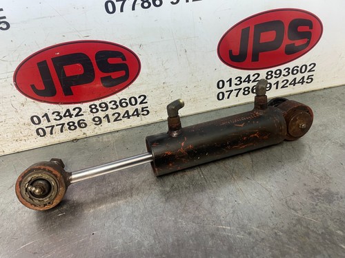 94-8141 hydraulic steering ram