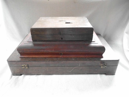 Empty old wooden canteen - 3,