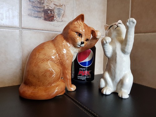 Two beswick cats - white, mn