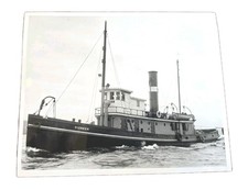 Vintage Steam Tug PIONEER 8x10