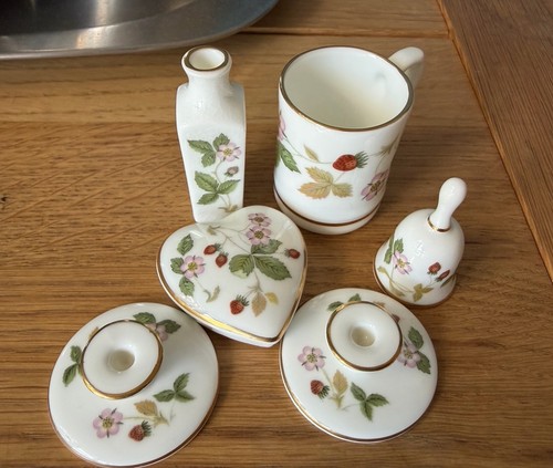 Wedgwood wild strawberry - wedgwood,