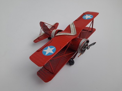 Vintage style red - red, metal